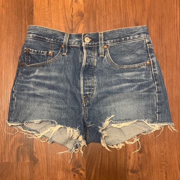 Revolve // Levi's x Revolve // 501 High Rise Short // 26 - Picture 1 of 9